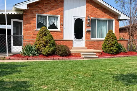 820 S Venoy Rd, Westland, MI 48186