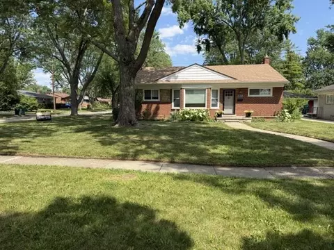 31180 E Rutland St, Beverly Hills, MI 48025