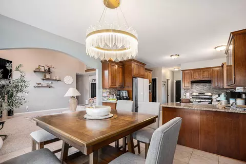 Dining - 47376 Hidden Meadows Dr, Macomb, MI 48044 photo 2 of 2