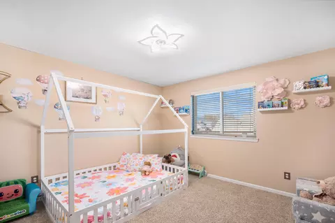 Bedroom - 47376 Hidden Meadows Dr, Macomb, MI 48044 photo 5 of 8