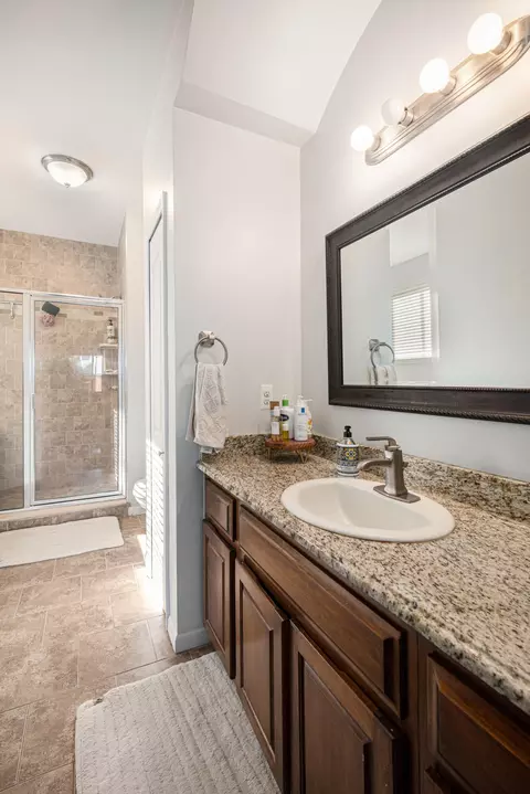 Bath - 47376 Hidden Meadows Dr, Macomb, MI 48044 photo 2 of 4