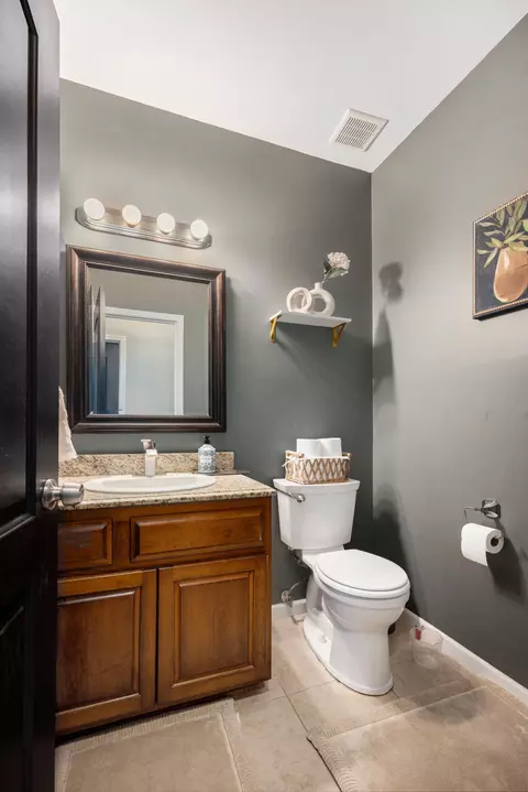 Bath - 47376 Hidden Meadows Dr, Macomb, MI 48044 photo 1 of 4