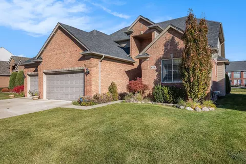 Exterior - 47376 Hidden Meadows Dr, Macomb, MI 48044 photo 2 of 8
