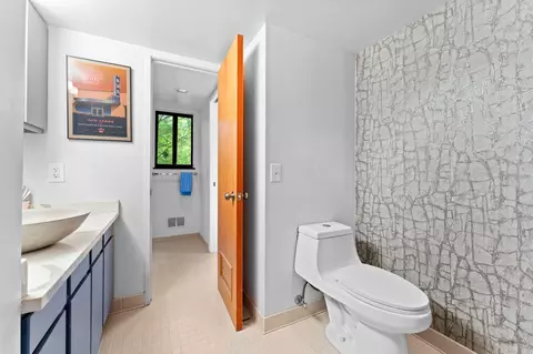 Bath - 3595 E Huron River Dr, Ann Arbor, MI 48104 photo 6 of 7