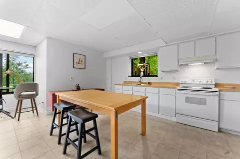 Kitchen - 3595 E Huron River Dr, Ann Arbor, MI 48104 photo 8 of 9