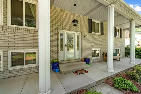 3670 Golfside Rd, Pittsfield, MI 48197