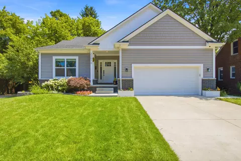 23070 Meadowlark St, Oak Park, MI 48237