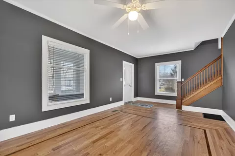 Living - 406 Garfield St, Jackson, MI 49203 photo 3 of 4