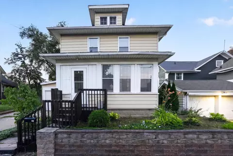 Exterior - 406 Garfield St, Jackson, MI 49203 photo 1 of 4