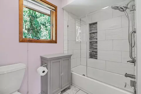 Bath - 3654 E Pineview Dr, Scio, MI 48130 photo 1 of 5