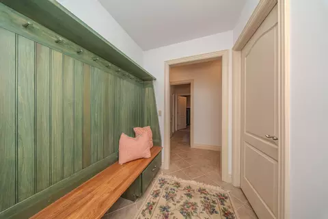 Entry Way - 3237 Heather Rd, Ann Arbor, MI 48108 photo 10 of 12