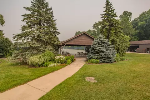 Exterior - 3237 Heather Rd, Ann Arbor, MI 48108 photo 4 of 5