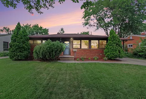 1832 Weldon Blvd, Ann Arbor, MI 48103