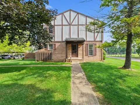 3268 Alpine Dr, Ann Arbor, MI 48108