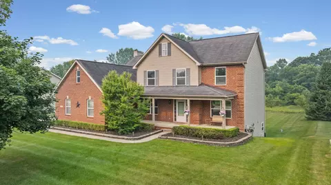 20903 Oak Tree Dr, Lyon, MI 48178
