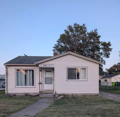 26840 Chippendale St, Roseville, MI 48066