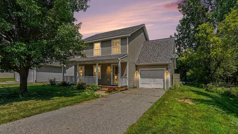 809 Brower Rd, Fowlerville, MI 48836