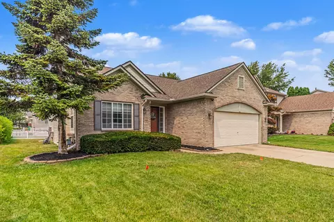 7422 Meadow Ln, Ypsilanti, MI 48197