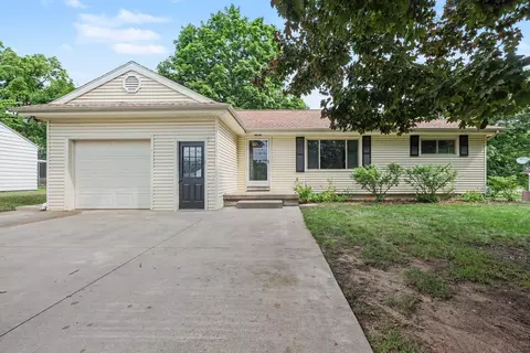 360 Clark St, Grass Lake, MI 49240