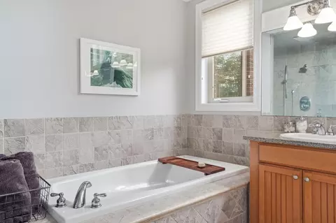 Bath - 6900 Arkona Rd, Saline, MI 48176 photo 5 of 12