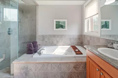 Bath - 6900 Arkona Rd, Saline, MI 48176 photo 4 of 12