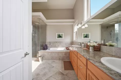 Bath - 6900 Arkona Rd, Saline, MI 48176 photo 3 of 12