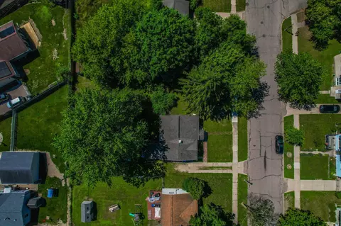 View/Area - 4627 Lowcroft Ave, Lansing, MI 48910 photo 9 of 11