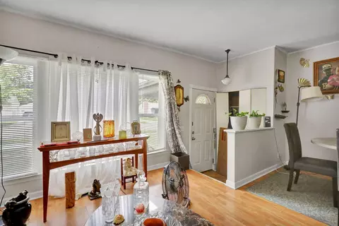 Entry Way - 4627 Lowcroft Ave, Lansing, MI 48910 photo 1 of 1