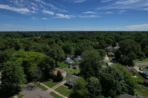 View/Area - 4627 Lowcroft Ave, Lansing, MI 48910 photo 5 of 11