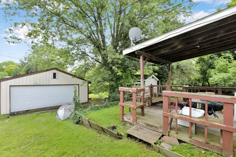 Exterior - 4627 Lowcroft Ave, Lansing, MI 48910 photo 5 of 8