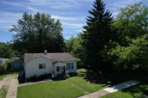 View/Area - 4627 Lowcroft Ave, Lansing, MI 48910 photo 4 of 11