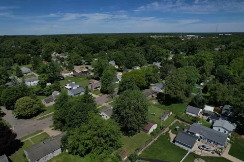 View/Area - 4627 Lowcroft Ave, Lansing, MI 48910 photo 6 of 11