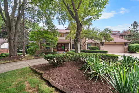 29822 Deer Run Dr, Farmington Hills, MI 48331