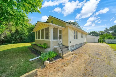 615 N Pleasant St, Jackson, MI 49202