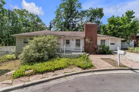 6 Ruthven Pl, Ann Arbor, MI 48104