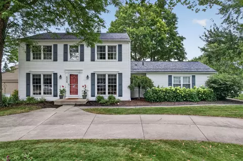 4350 Somerville Dr, West Bloomfield, MI 48323
