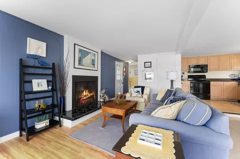 Living - 7355 Webbs Shore Dr, Dexter, MI 48137 photo 2 of 6