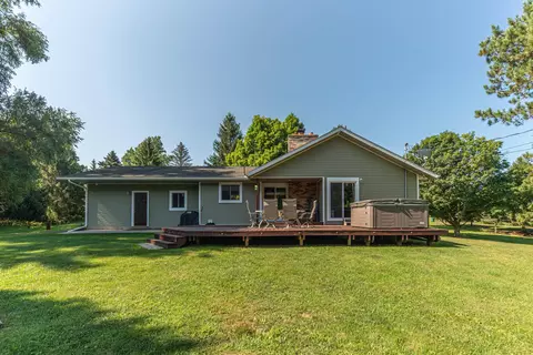 Exterior - 4950 Westwind Dr, Dexter, MI 48130 photo 3 of 10