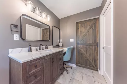 Bath - 4950 Westwind Dr, Dexter, MI 48130 photo 4 of 9