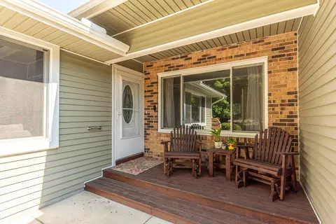 Exterior - 4950 Westwind Dr, Dexter, MI 48130 photo 5 of 10