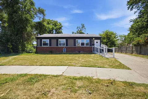 1360 Woodglen Ave, Ypsilanti, MI 48198