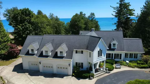 575 S Lake Huron Shore Dr Rd S, Harrisville, MI 48740