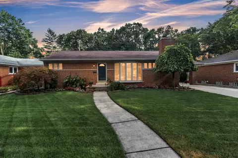 33576 Cindy St, Livonia, MI 48150