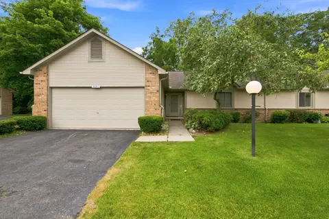 32917 Chapman Circle Unit Cir #21, Westland, MI 48185