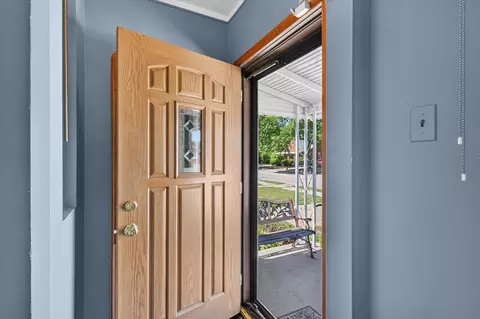 Entry Way - 15640 Stricker Ave, Eastpointe, MI 48021 photo 1 of 1