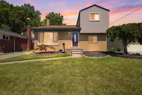 31040 Stephen Ave, Westland, MI 48185