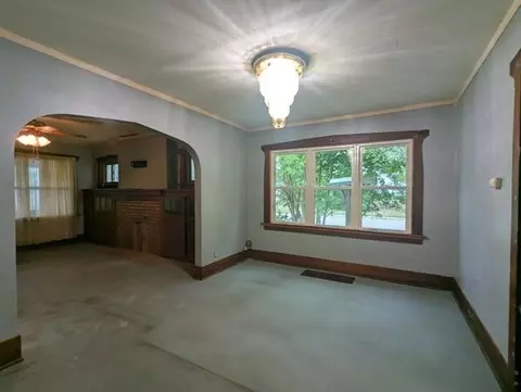 140 W Addison St, Jackson, MI 49203 photo 4