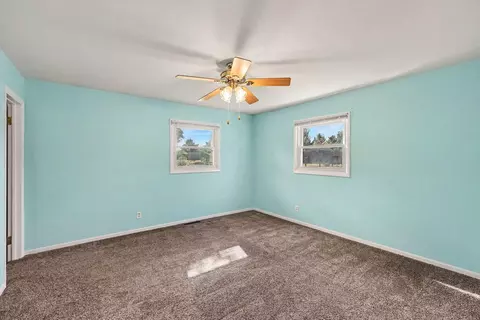 Bedroom - 7553 Napoleon Rd, Leoni, MI 49201 photo 2 of 4