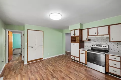 Entry Way - 7553 Napoleon Rd, Leoni, MI 49201 photo 1 of 1