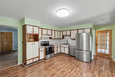 Kitchen - 7553 Napoleon Rd, Leoni, MI 49201 photo 1 of 1